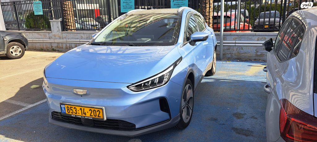 מודעת רכב ג׳ילי Geometry C