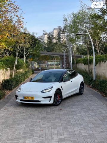 מודעת רכב טסלה מודל 3