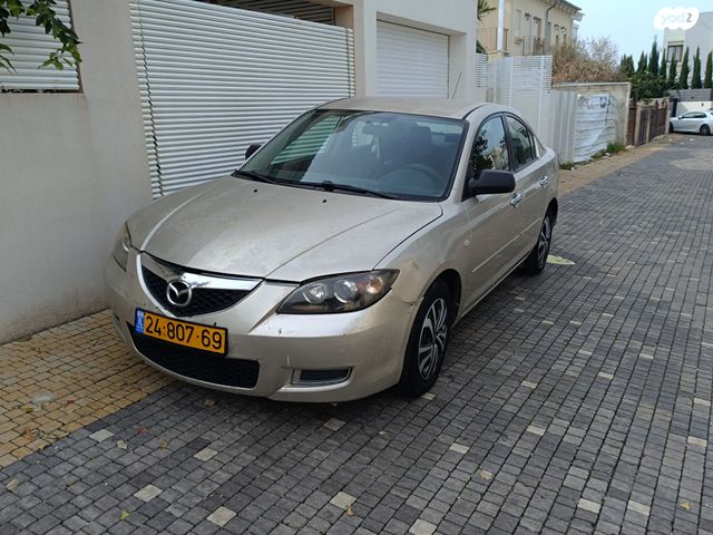 מודעת רכב מאזדה 3