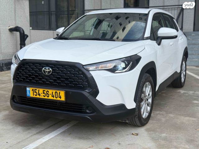 מודעת רכב טויוטה קורולה קרוס