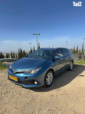 מודעת רכב טויוטה אוריס 2