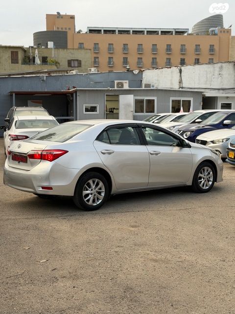 מודעת רכב טויוטה קורולה 2