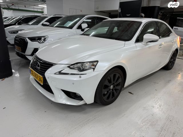 מודעת רכב לקסוס IS