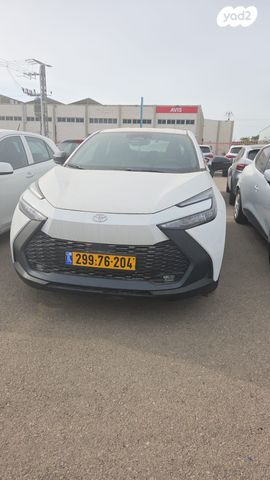 מודעת רכב טויוטה C-HR