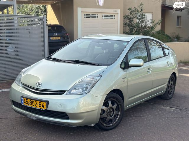 מודעת רכב טויוטה פריוס