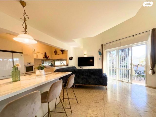 משעול הגפנים 62