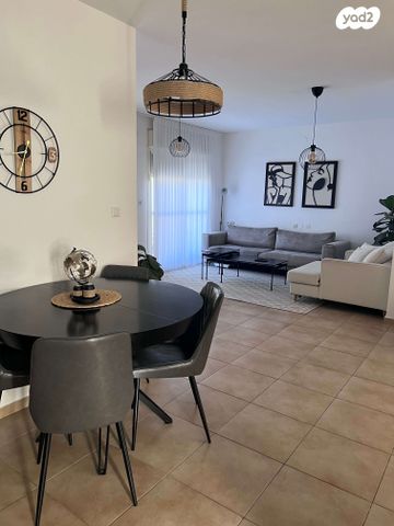 חלוקי נחל 16