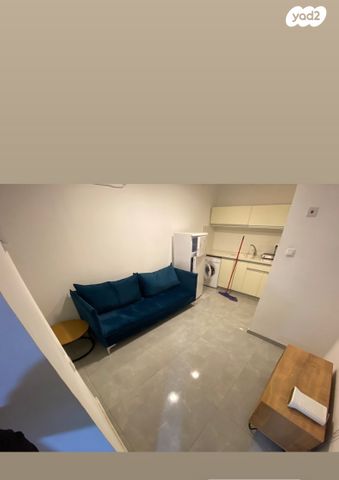 בכור שטרית 1