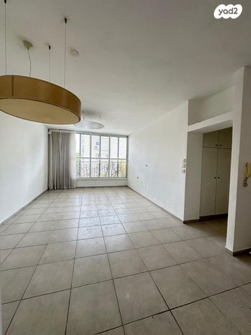 אחדות העבודה 16