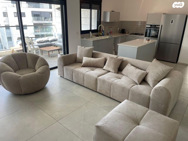 רפאל איתן 16