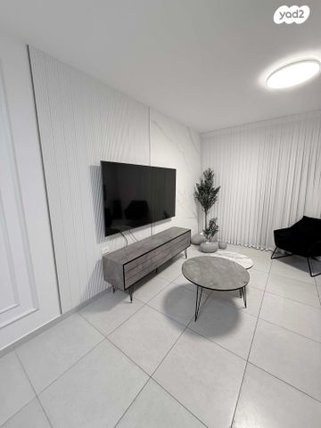 דרך הארגמן 13