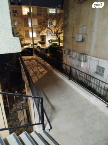 שדרות ירושלים 21