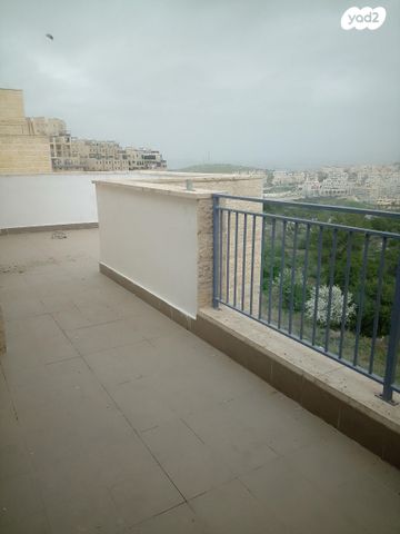 נחום הנביא 9