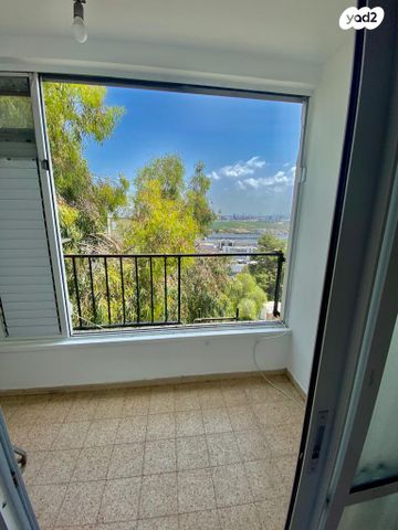 מעלה הגיבורים 23