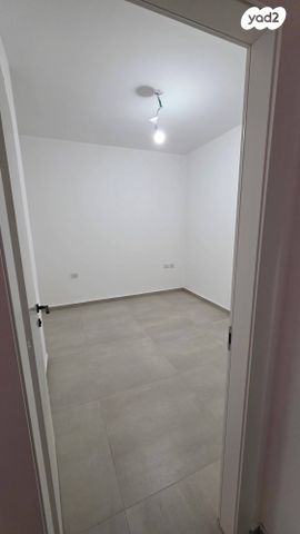 יעקב וייס 12