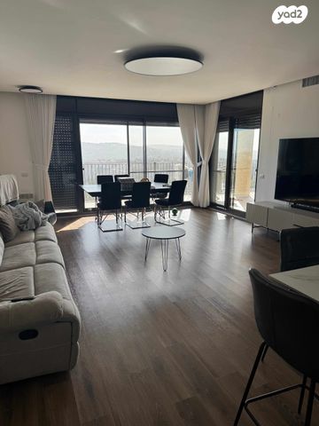 יעקב טהון 13