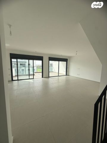 הרב מרדכי אליהו 23