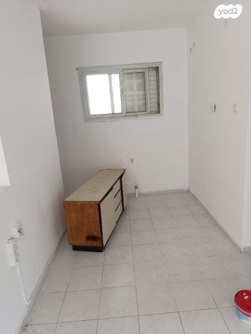 יוסף אהרונוביץ' 61