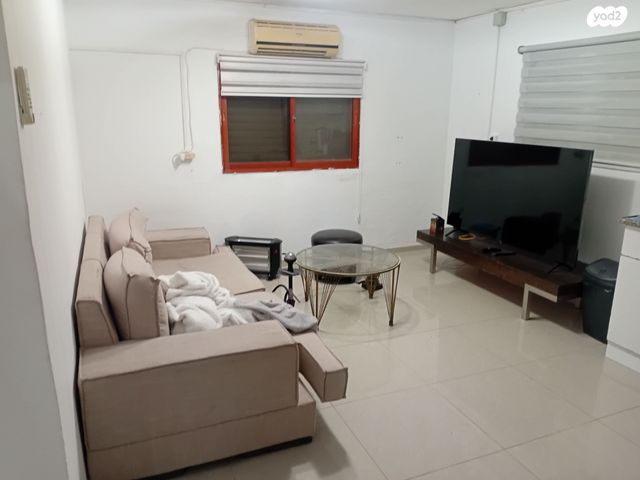 לילינבלום 18