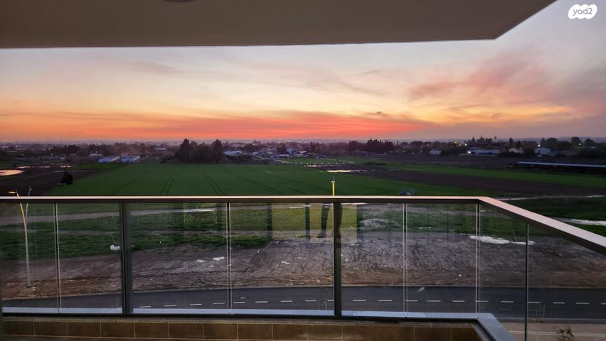 הרב מרדכי אליהו 22