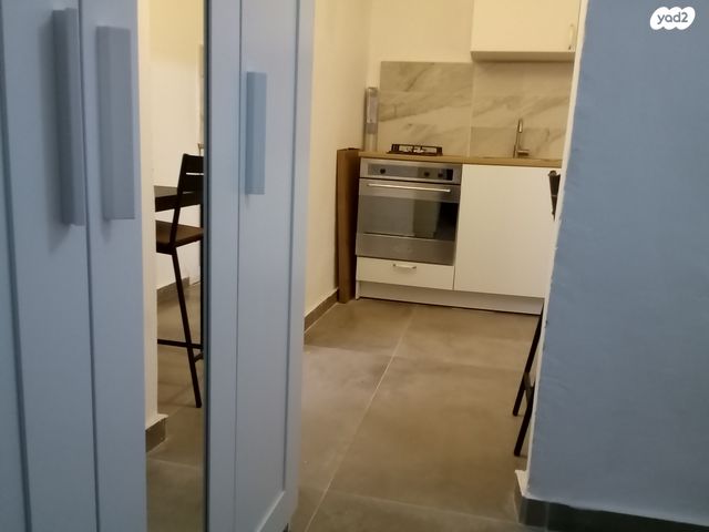 כיכר הקניזי 15