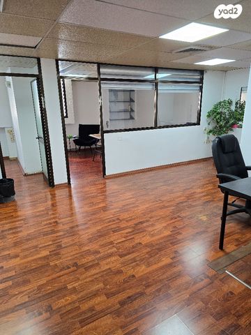 יגאל אלון 157