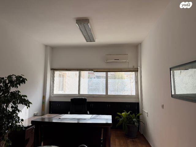 טשרניחובסקי 24