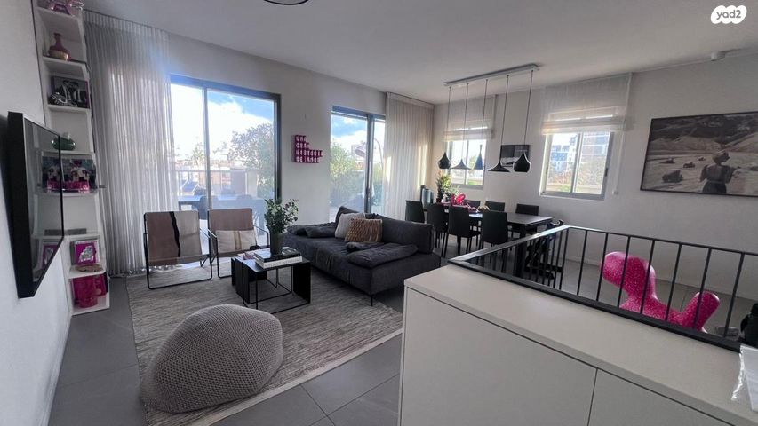 נאות אפקה ב'