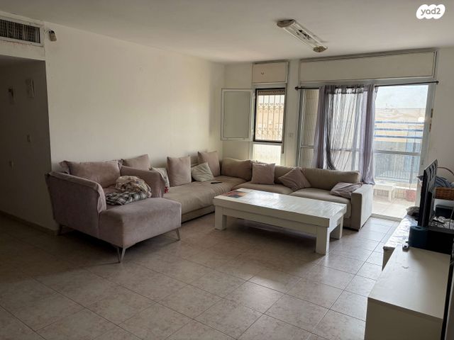 דירה, רמת הדר, גבעת שמואל