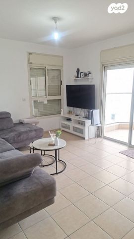 נווה גנים 19