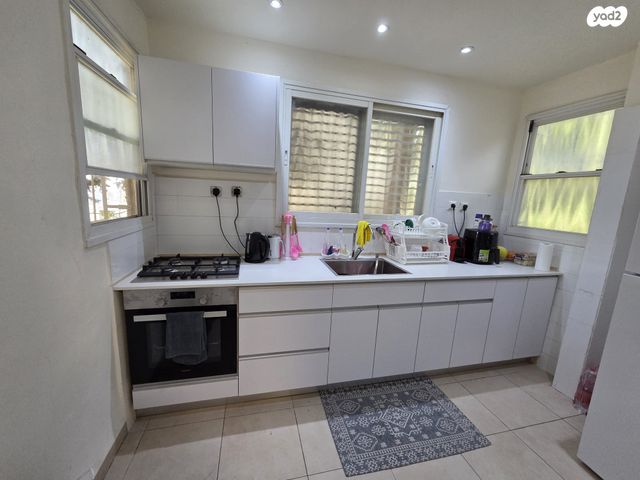 דרך יד לבנים 