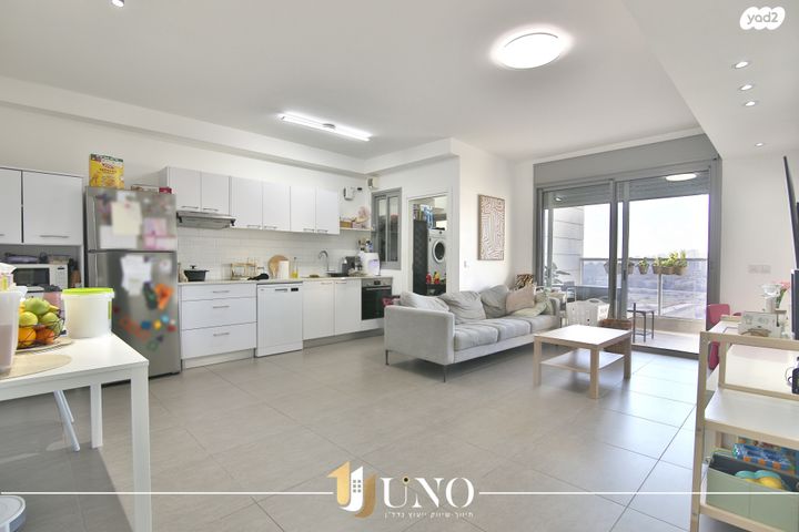 עוזי חיטמן 3