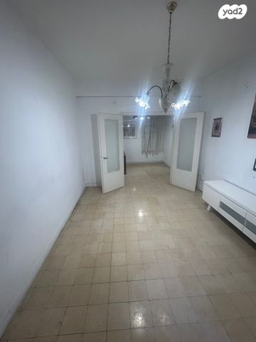 דרך יד לבנים 66