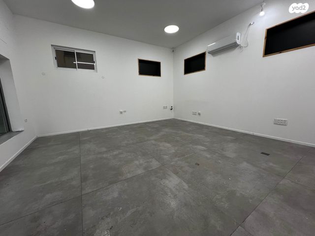 גרושקביץ' 33