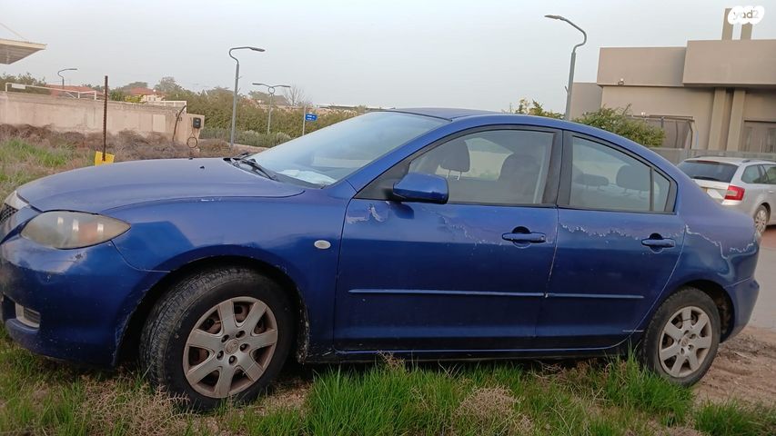 מודעת רכב מאזדה 3