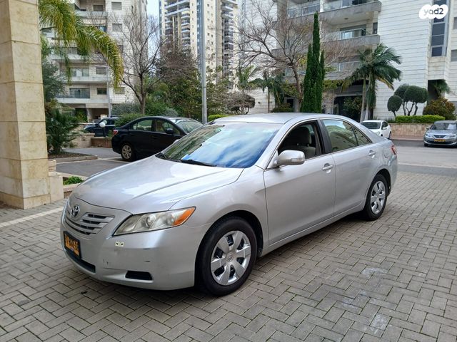 מודעת רכב טויוטה קאמרי