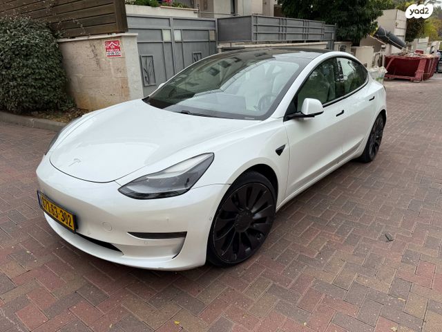 מודעת רכב טסלה מודל 3