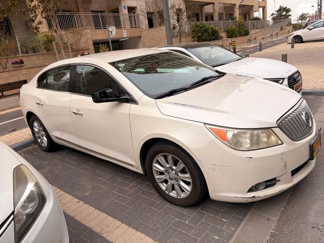 מודעת רכב ביואיק לה-קרוס