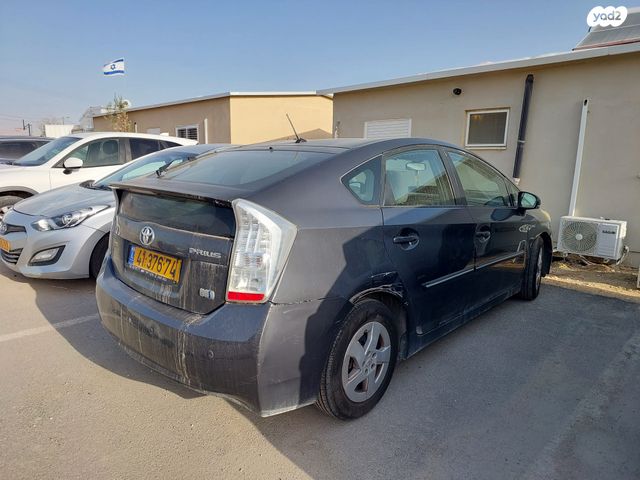 מודעת רכב טויוטה פריוס