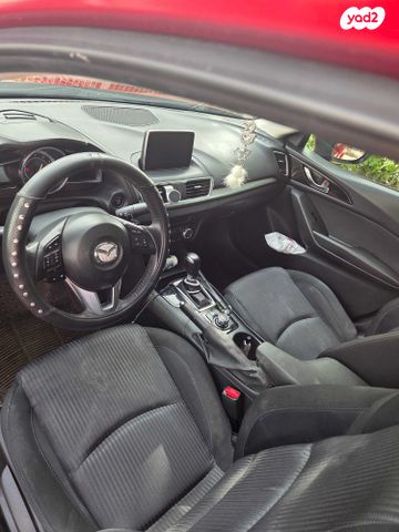 מודעת רכב מאזדה 3