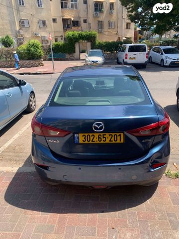 מודעת רכב מאזדה 3