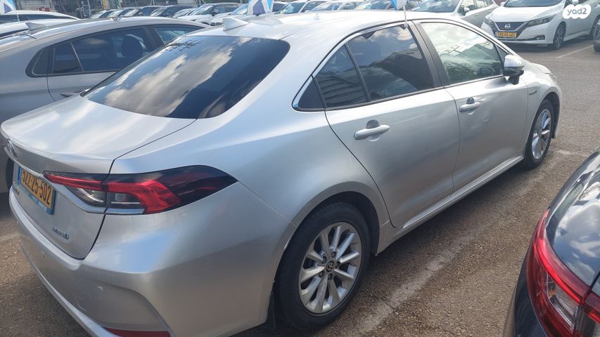 מודעת רכב טויוטה קורולה