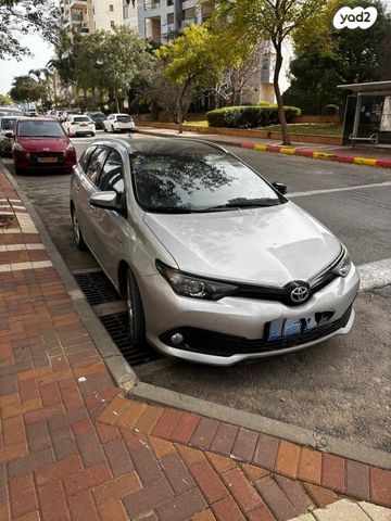 מודעת רכב טויוטה אוריס