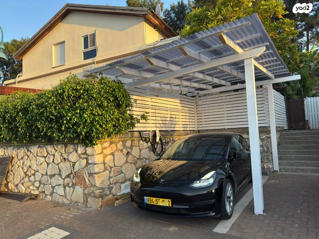 מודעת רכב טסלה מודל 3