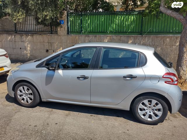 מודעת רכב פיג'ו 208