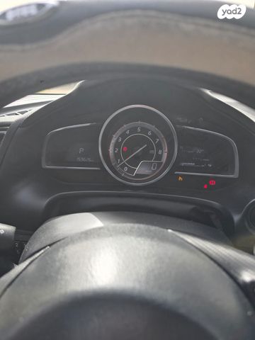 מודעת רכב מאזדה 3