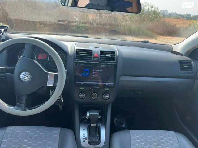 מודעת רכב פולקסווגן ג'טה