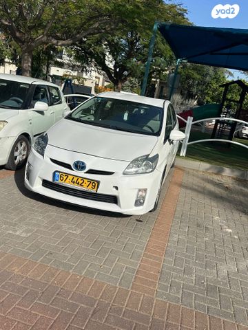 מודעת רכב טויוטה פריוס