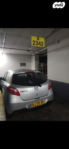 מודעת רכב מאזדה 2