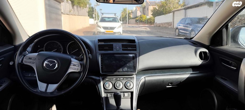 מודעת רכב מאזדה 6